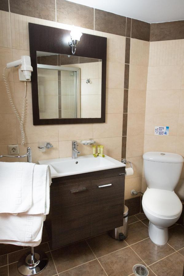 Premier Agrinio Heart Hotel Exterior photo