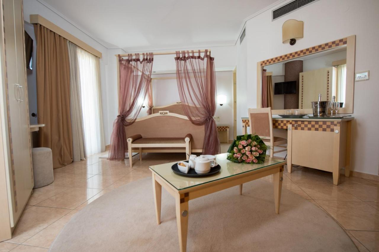 Premier Agrinio Heart Hotel Exterior photo